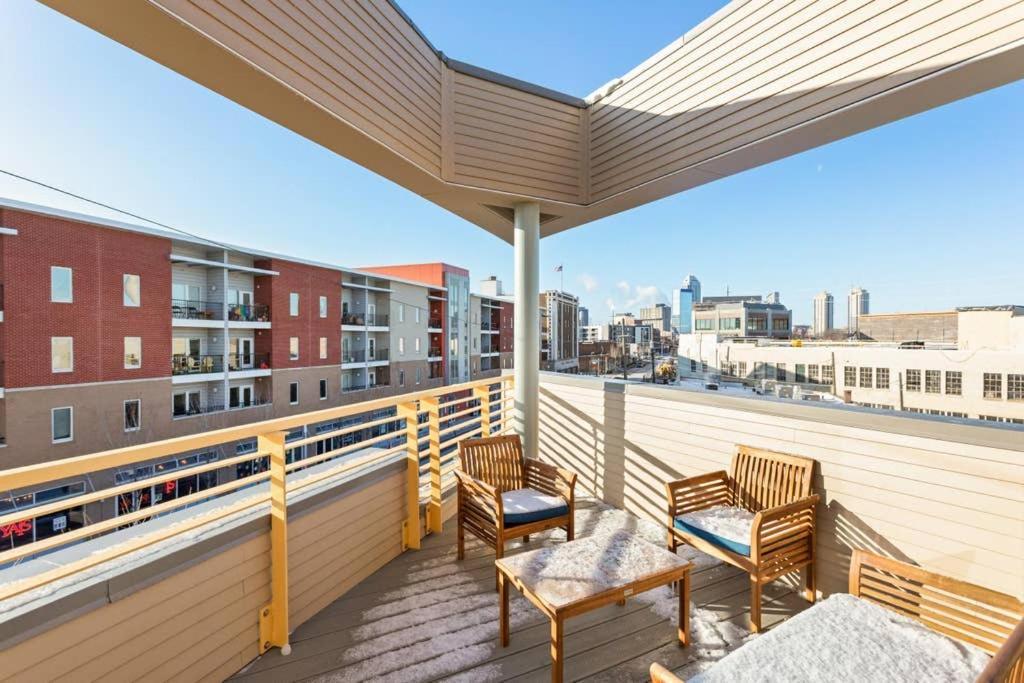 Two Modern Penthouses On Mass By Cozysuites Indianapolis Bagian luar foto